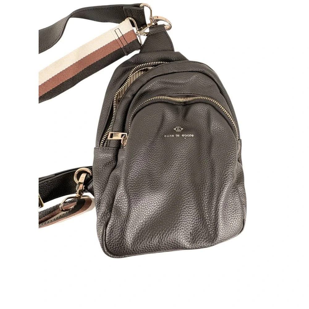 Nanette Lepore Sling Bag Womens Black Excellent Pebbled Vegan Leather Crossbody